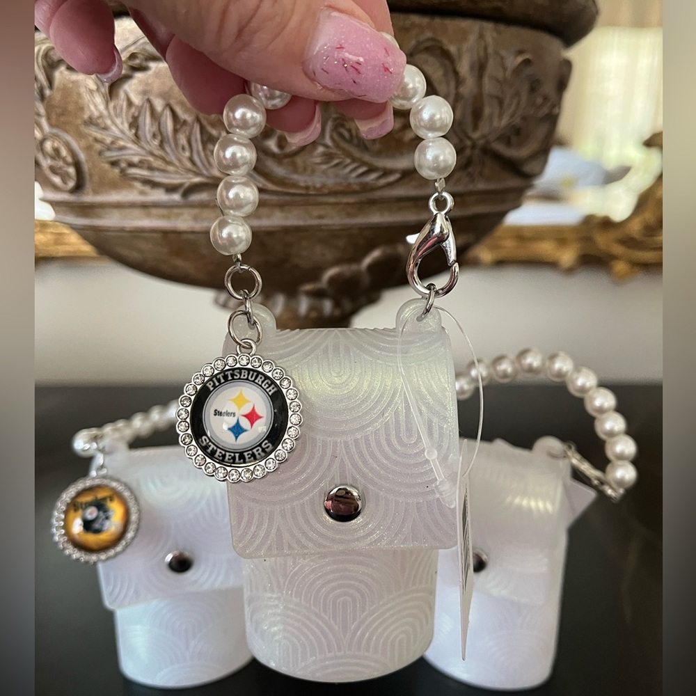Pittsburgh Steelers Purse Charm/Handsanitizer Holder - Picture 10 of 11